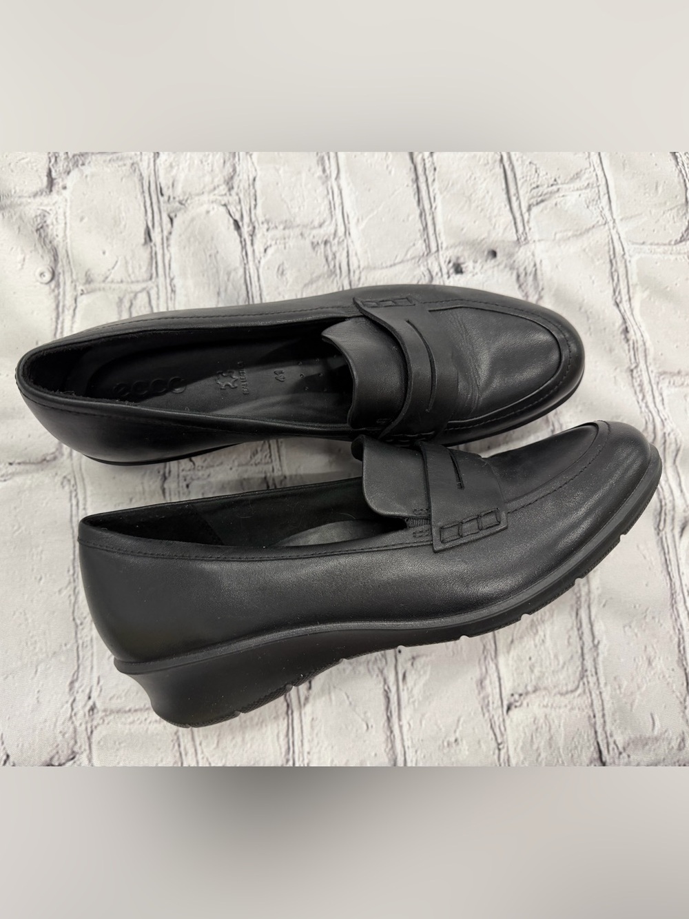 ECCO Felicia Penny Loafer Women's Size EU 41
Black Leather Slip On Shoes